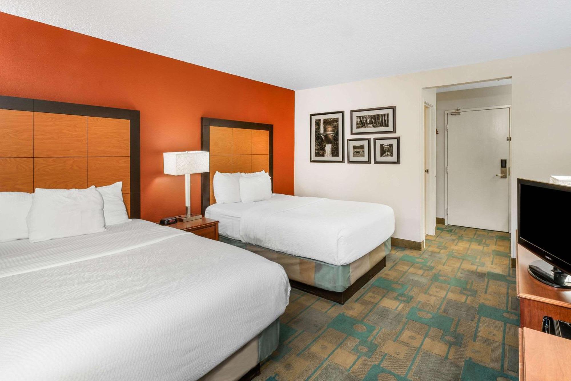 Hotel Baymont By Wyndham 3*